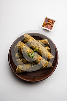 Palak paratha or Spinach flatbreadÂ is a Popular Indian breakfast menu